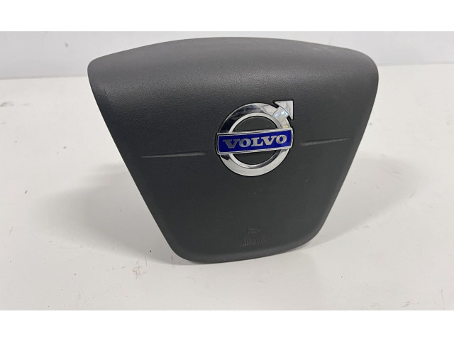 Подушка безопасности водителя 30721915, P30721915   Volvo V70