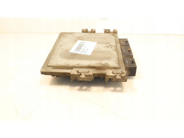 Блок управления двигателем Блок управления S126074106A Renault Clio III