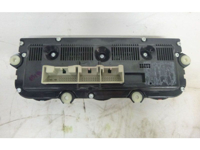 Блок управления климат-контролем    Volkswagen Passat Alltrack