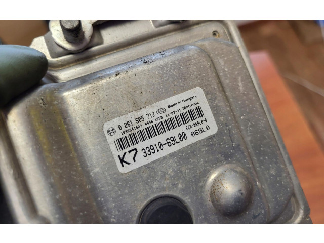 Řídící jednotka 33910-69L00 Suzuki Swift 2020