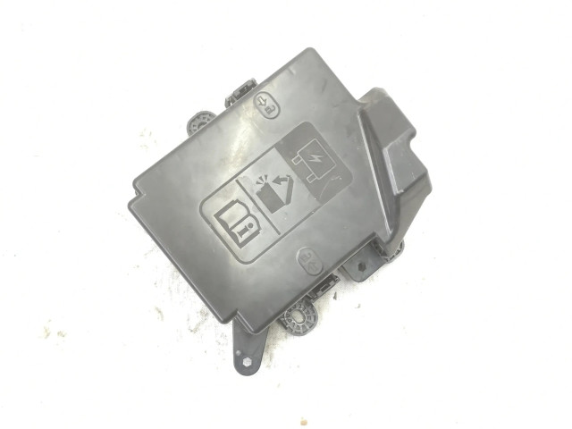 Блок предохранителей 84044728 Chevrolet Camaro