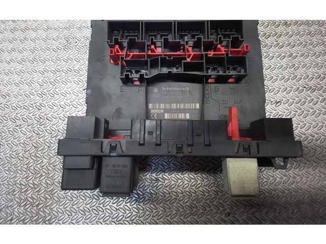 Zpětné zrcátko  Volkswagen Caddy 2007  3C0937049D  