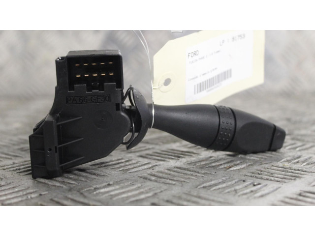 Ручка стеклоочистителей Ford Fusion