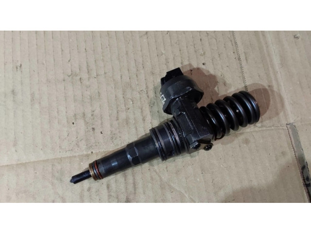 Форсунка 038130073bn    Volkswagen Golf V для дизельного двигателя  1.9