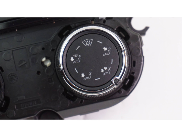 Блок управления климат-контролем 5E0820047N, 5HB011175 Skoda Octavia Mk3 (5E)