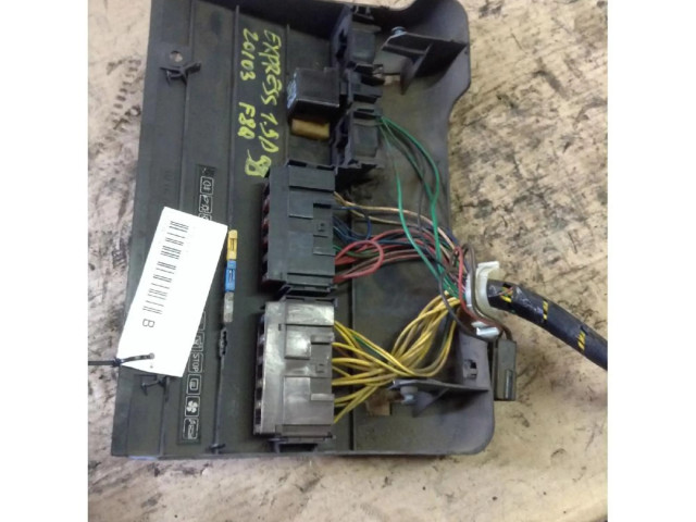 Блок предохранителей    Renault Express    