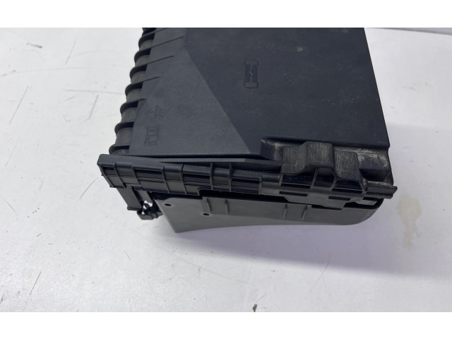   Pojistková skříňka 5N0937808   Volkswagen Tiguan 2013