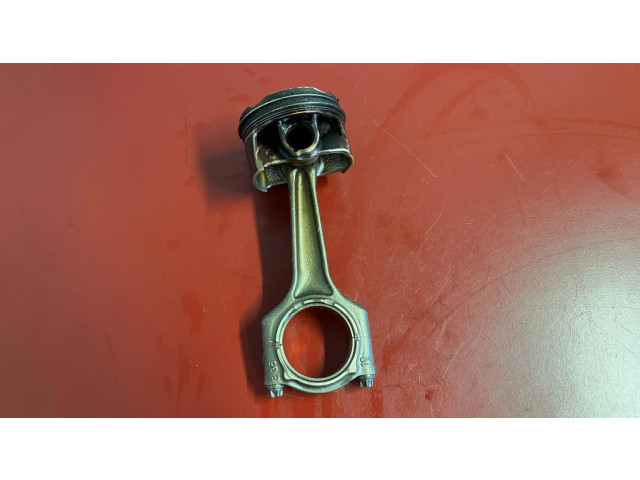 Píst 8654480 BMW X3 G01 pro benzínový motor 3.0 B46D