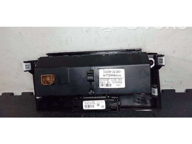 Дисплей 9812067580 Citroen DS4