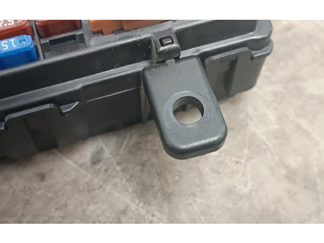 Pojistková skříňka 919544D270 KIA Carnival 2001