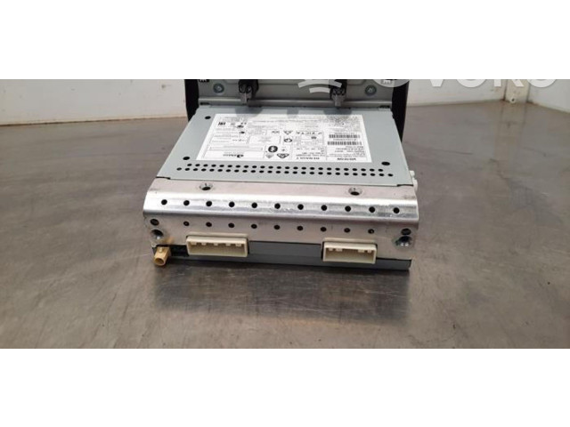 Дисплей Renault Clio V