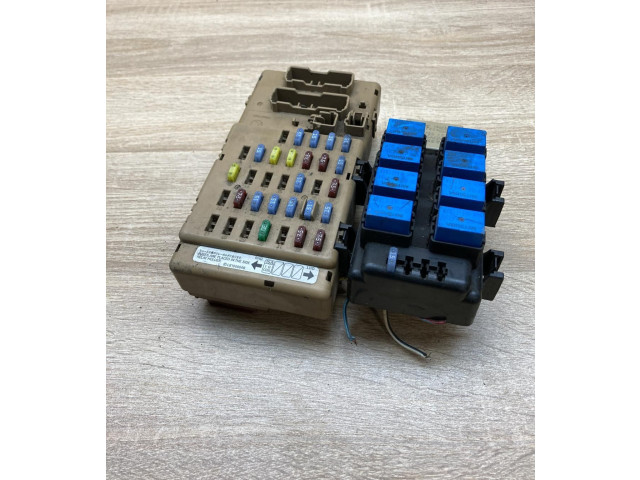 Блок предохранителей 86111AG010   Subaru Forester SH    