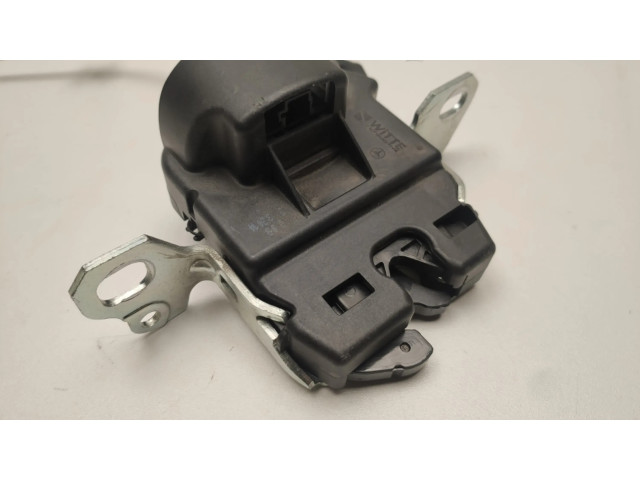 Zámek zadních dveří A2047500485 Mercedes-Benz C W205 2014