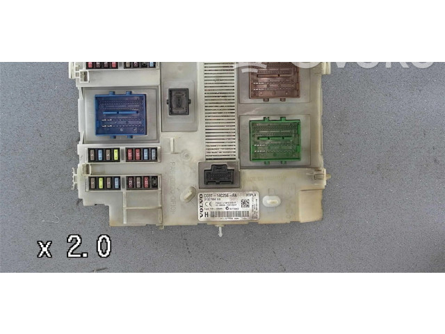 Блок предохранителей    Volvo V70    