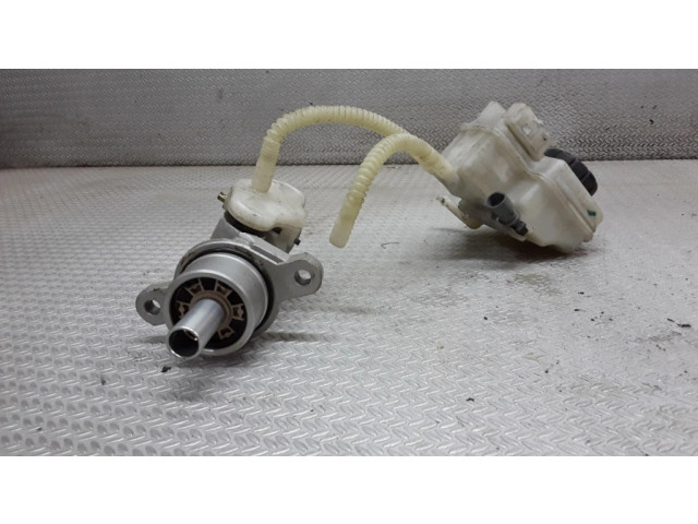 Главный тормозной цилиндр