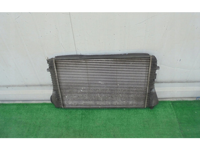 Интеркулер 1K0145803E Skoda Octavia Mk2 (1Z)