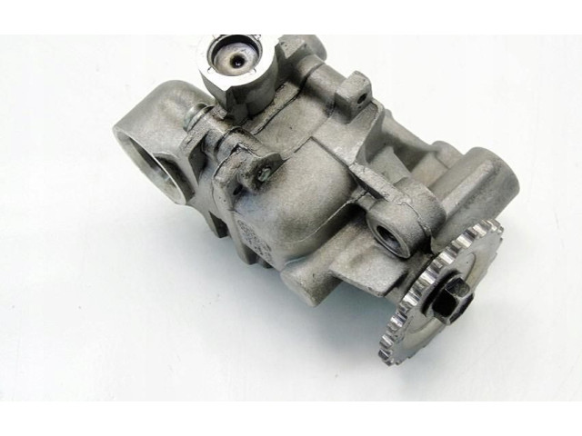 Масляный насос   045115105C  Skoda Fabia Mk3 (NJ) 