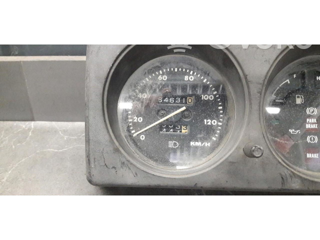 Přístrojová deska Suzuki Samurai 2014