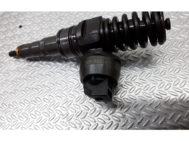 Форсунка 038130073BN Audi A3 S3 A3 Sportback 8P