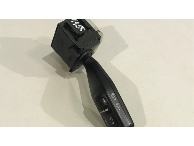 Ручка стеклоочистителей 17D940   Ford Focus