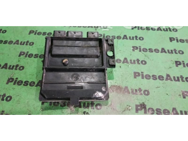 Блок управления двигателем Блок управления 8200911566, 8200976242. Renault Twingo II