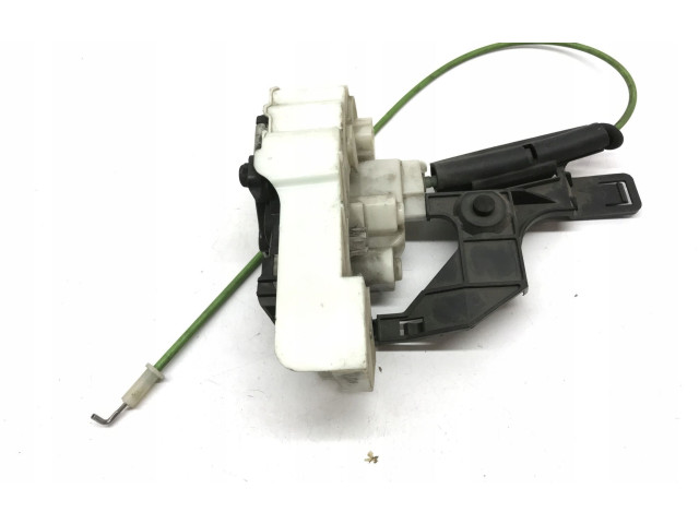 Замок багажника     Lancia Ypsilon  -  года