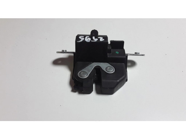 Замок задней крышки