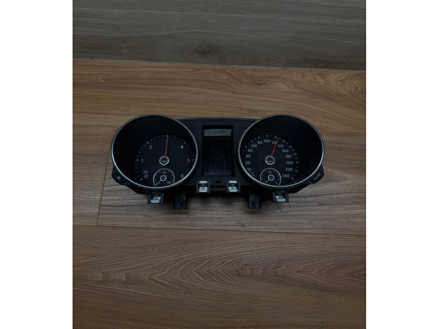 Панель приборов 5K0920870E, 06112005 Volkswagen Golf VI