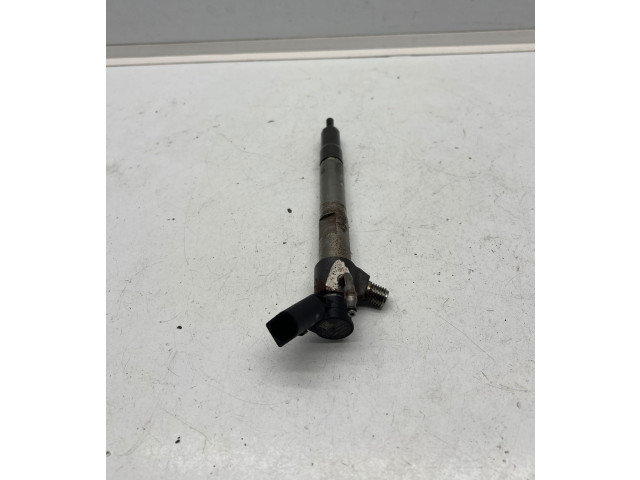 Форсунка 338002U000    KIA Ceed  D4FE 