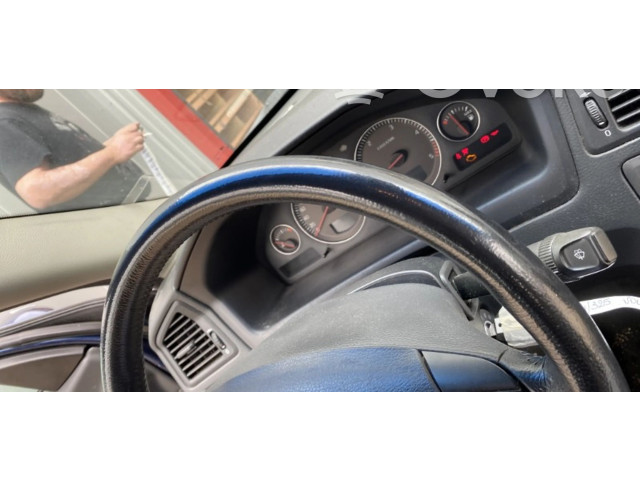 Руль Volvo S60 2001 - 2004 года 9499061