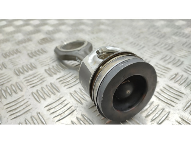 Поршень с шатуном Citroen Jumpy 1.6