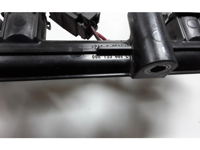 Топливная рампа 06K133681C   Audi TT TTS RS Mk3 8S   для двигателя CJSA