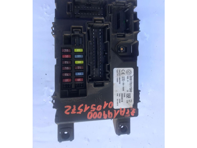 Блок предохранителей 517817580, 517817580 Fiat Grande Punto