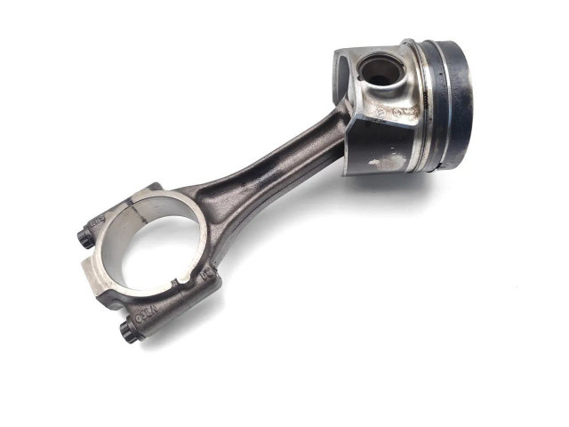 Поршень с шатуном CLHA CLHA Skoda Octavia Mk3 (5E)