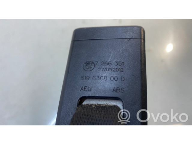 Средняя поясная пряжка ()