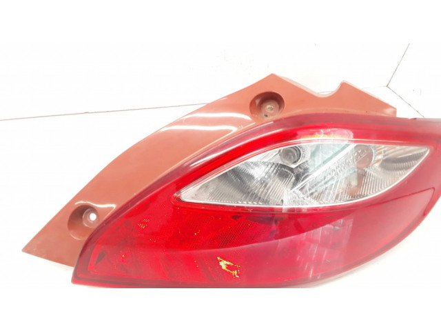 Задний фонарь правый D65151150 Mazda 2 2007-2014 года