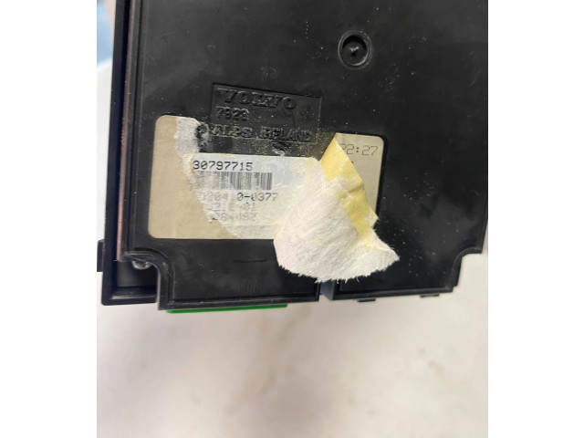 Дисплей    30797715, 1629526   Volvo V70