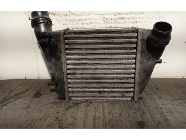 Интеркулер  144613211R, M152151F   Renault Twingo II 