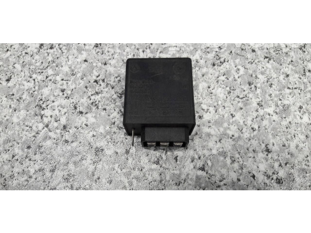 Другие блоки управления / модули 1365402 BMW 3 E21 1979