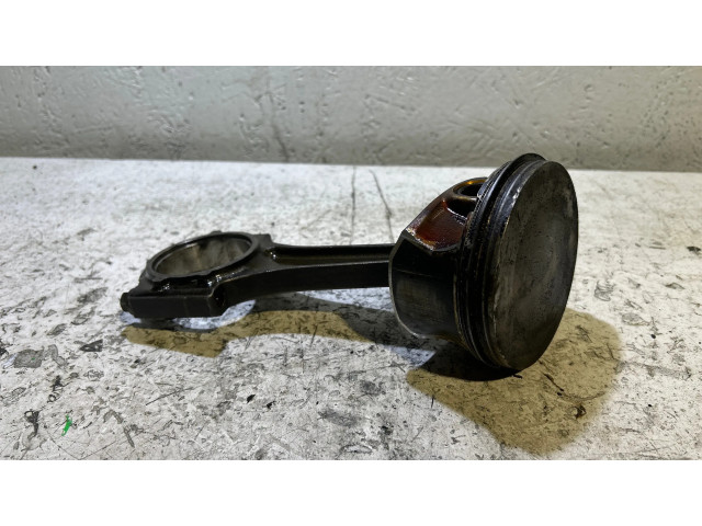  Поршень с шатуном    Dodge Challenger для бензинового двигателя 5.7