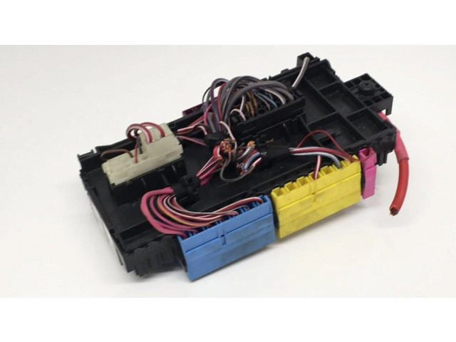 Pojistková skříňka A1669068201 Mercedes-Benz GL X166 2017