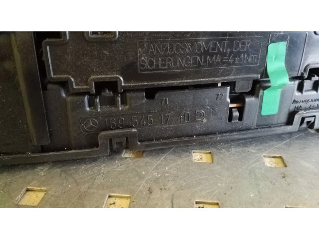   Pojistková skříňka 1695451740   Mercedes-Benz  W169 2005