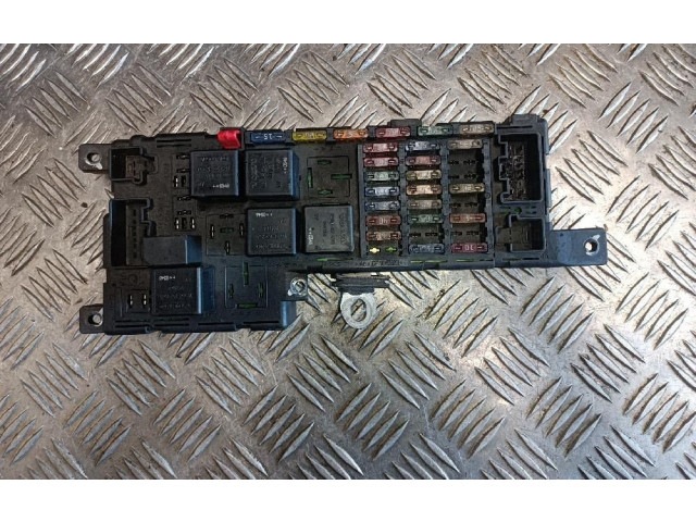 Блок предохранителей 8678449   Volvo V70    