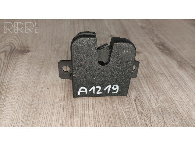 Замок задней крышки