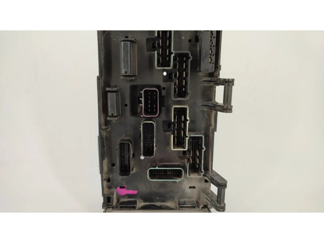 Блок предохранителей 04727080AD Chrysler Voyager