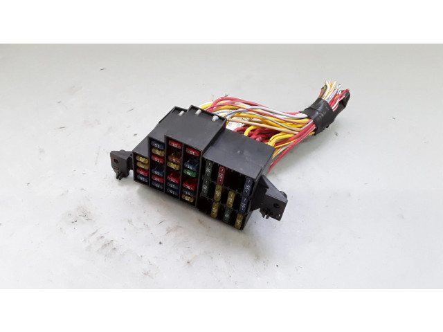 Блок предохранителей 7703297597C Renault Clio II