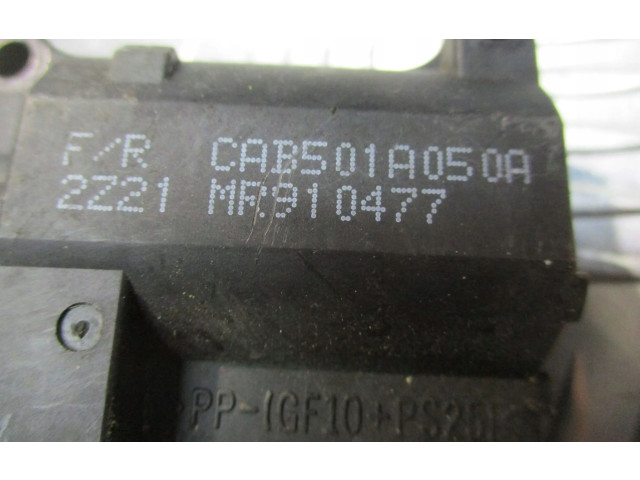 Zpětné zrcátko Mitsubishi Carisma 2002 MR910477