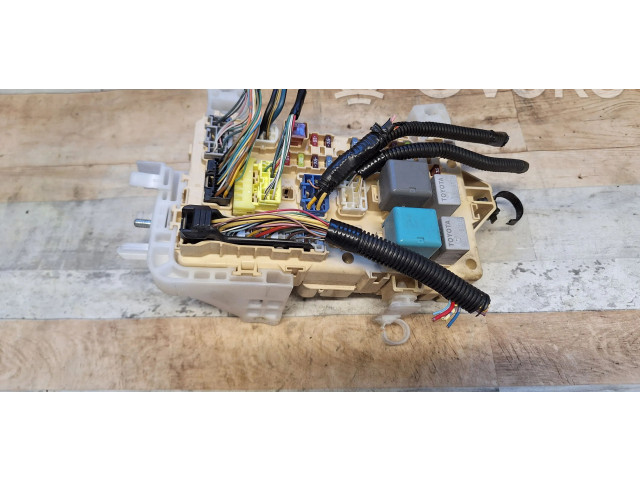 Блок предохранителей  892210F030   Toyota Corolla Verso AR10    