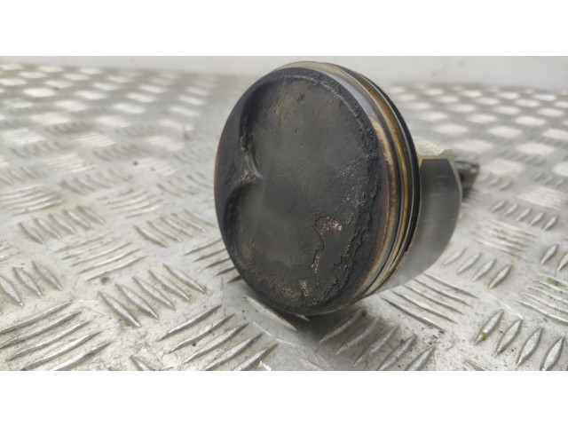 Поршень с шатуном Nissan 370Z для бензинового двигателя 3.7