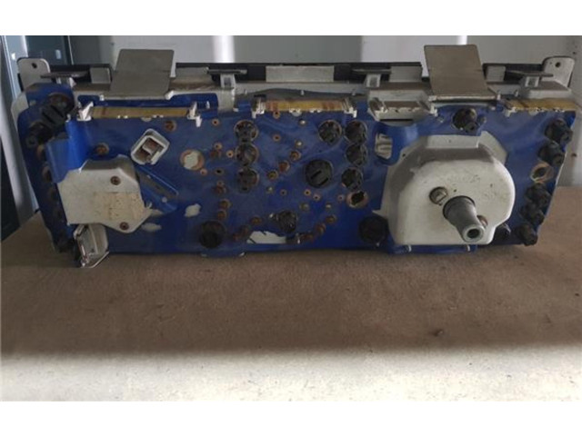 Přístrojová deska Renault 9 1985